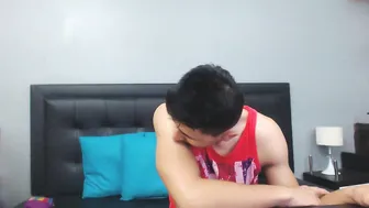 maxandariana Mysterious goddess gently caresses her ass with her fingers