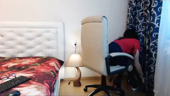 miss_kaira Lustful babe fucks both holes