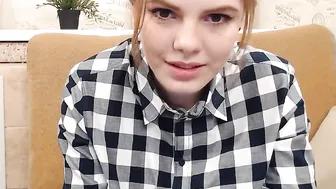 lusycandy Babe in stockings fingering sex toy