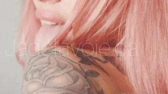 jadelavoie onlyfans big breasted bitch posing in lingerie