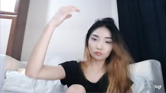 zai_zai find her masturbating