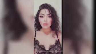 Xena onlyfans Busty chick