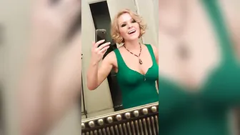 krissylynn onlyfans busty slut poses naked