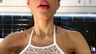 indiannarajung housewalker reveals her delicious body