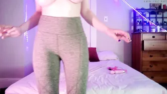 Neon_felix onlyfans busty  girl  fingering her pussy with a vibrator