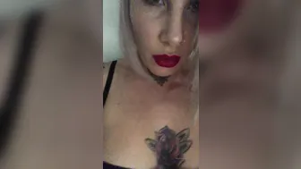 ROWDYBEC onlyfans home masturbation
