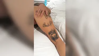 evelynuncovered onlyfans the bitch paid the courier for the pizza