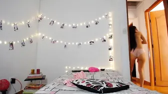 orianaandryan delightful chick fucks herself hard