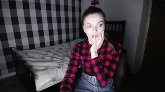 onlysmurfette beautiful lady gently masturbates pussy