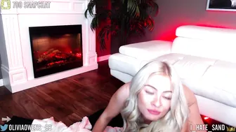 oliviaowens cute milf fucks shaved cunt