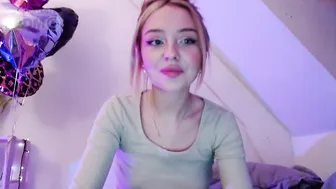 nikki_whatever attractive slut caresses shaved cunt