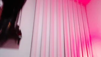 nicolemanson juicy babe fucks her shaved pussy