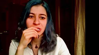 alisa_newbie naughty slut fucks pussy