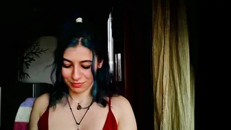 alisa_newbie busty confused girl gets naked and jerks off