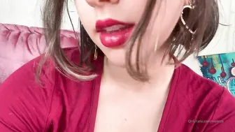 Princess Violette caresses the holes with his hand