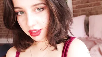 Princess Violette naughty fat lady is fondling saggy boobs