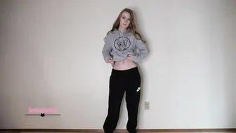 Destinationkat and finally decided to jerk off her shaved pussy