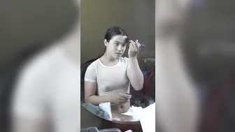 Nyxi Leon manyvids slut fucks the cap with his fingers