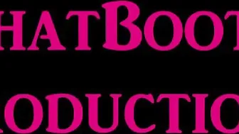 Jasmine Mendez juicy babe caresses pussy