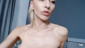 AweJolie sensual