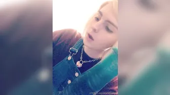 ellahollywood charming finger jerking off