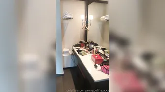 annapolinaxxxx cute bitches and jerking pussy