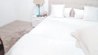 L_U_A A couple of blondes