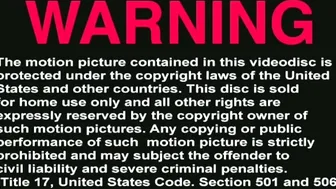 Jasmine Mendez gorgeous babe fucks her shaved pussy