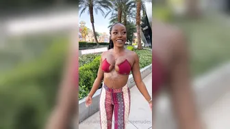 niyahreneenudes attractive bitch fucks her cap