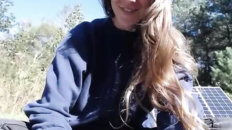 c_h_e_l_s_i Naughty bitch fucks pussy