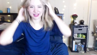 lizrose90 Shy bitch masturbates recklessly pussy