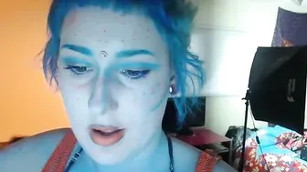 lilith_amaraa Gorgeous milf fucks pussy