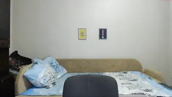 uasweet Tender small fucks herself in the pussy