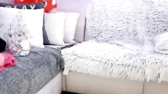 lilemma Stunning model annealed in private