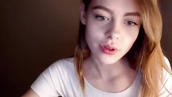 jessie98631 Sultry slut fucks her pussy