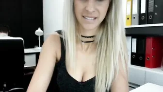 littlelilly69 A charming woman exposes the sexy body