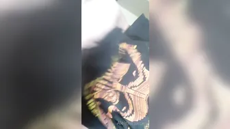 aleighajames pulls hand clit