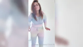 xmandyfoxxx  hot hottie sucking dildo