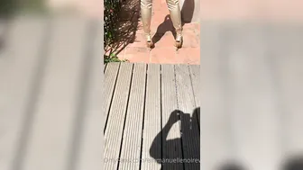 Emmanuelle Noire in all the cracks before losing pulse