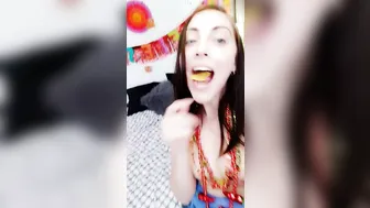 nickeyhuntsman  Blonde bix