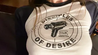 inaluxareal sexy blonde pulls pussy hand