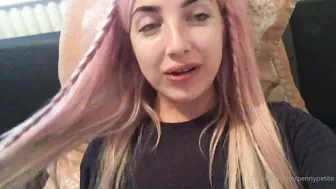 Penny_Petite gorgeous babe dancing striptease