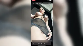 OnlyFans Hotlexi spectacular slut strokes her clit
