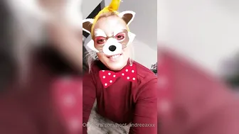 hoot_andreeaxxx playing with her ass and pussy