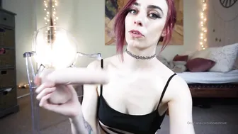 eeveefrost naughty fat lady is fondling saggy boobs