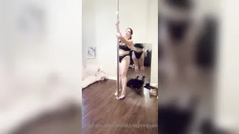 brooklynspringvalley appetizing slut turns a cool ass