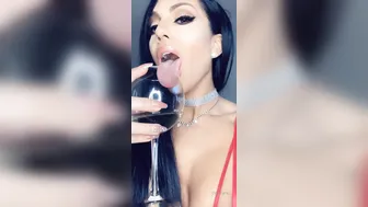 camilacruzzbb skinny in stockings pulls pussy