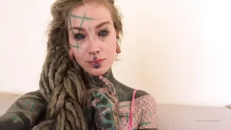 anuskatzz sexy babe showed her tits