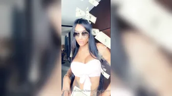 Laura_Saenz OnlyFans sweetlaurasaenz  cute chick masturbates juicy twat