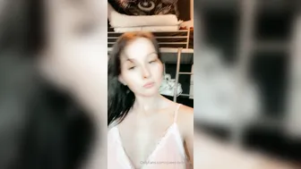 Danni Rivers OnlyFans Videos   cute posing in fries
